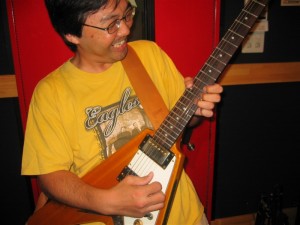 開眼！ギタリスト！！エロッピ大江